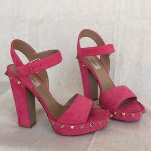 🆕NWT♥️💎VALENTINO ROCKSTUDS💎♥️SIZE 38.5